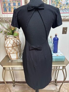 Ann Taylor Studio Black Open-Back Bow Dress Vintage “LITTLE BLACK DRESS” Size 4